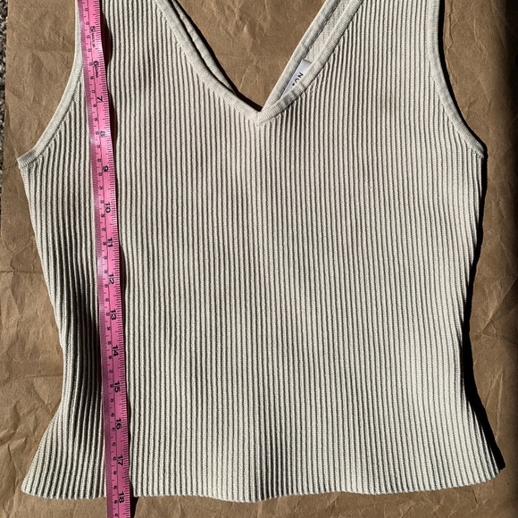 Aritzia Babaton Sculpt Knit Double V Tank in Matte Pearl, Size S, EUC - Picture 3 of 7